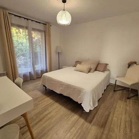 Des Racines Aux Etoiles Apartment *